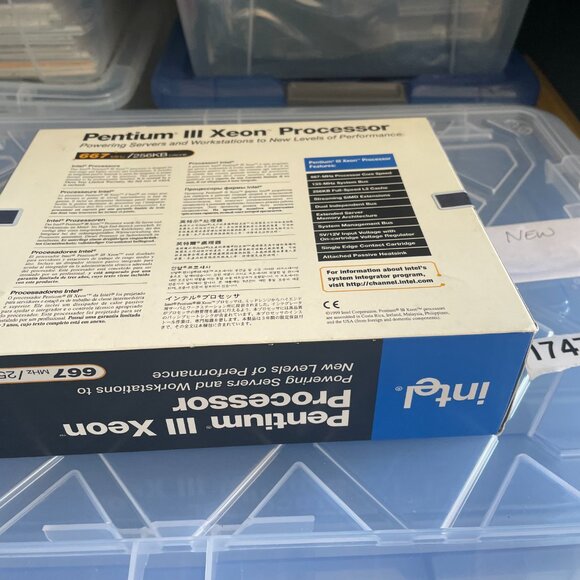 Vintage NEW SEALED SLOT 1 Intel Pentium 3 Xeon 667Mhz Processor - New in Box - Picture 6 of 7